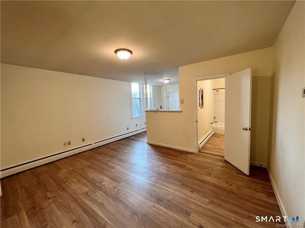 570 Main St #6 - Photo 7 of 17