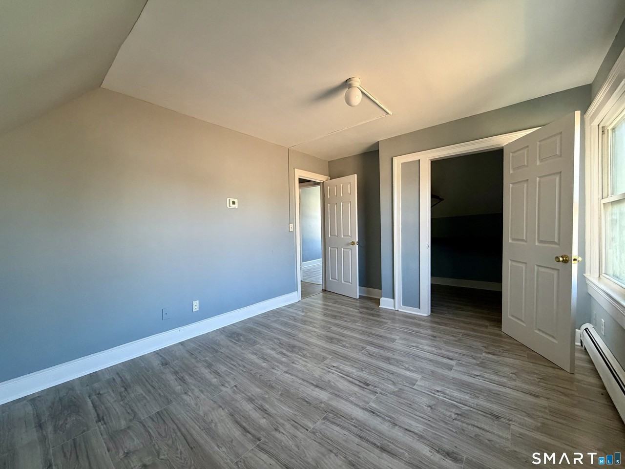 249 Black Rock Ave #3L - Photo 2 of 10
