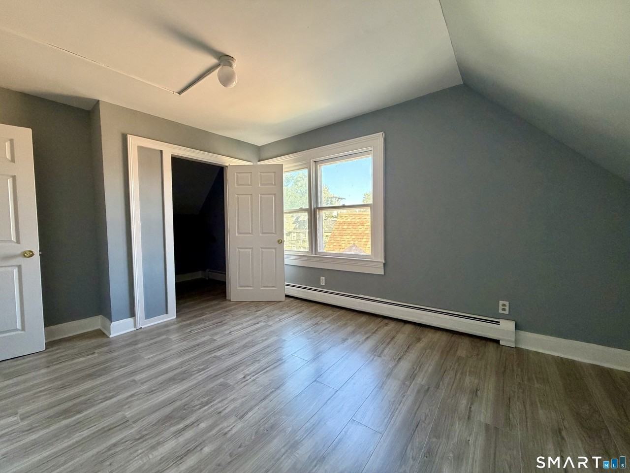 249 Black Rock Ave #3L - Photo 3 of 10