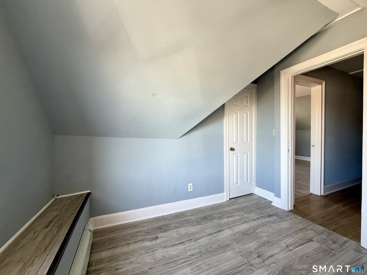 249 Black Rock Ave #3L - Photo 5 of 10