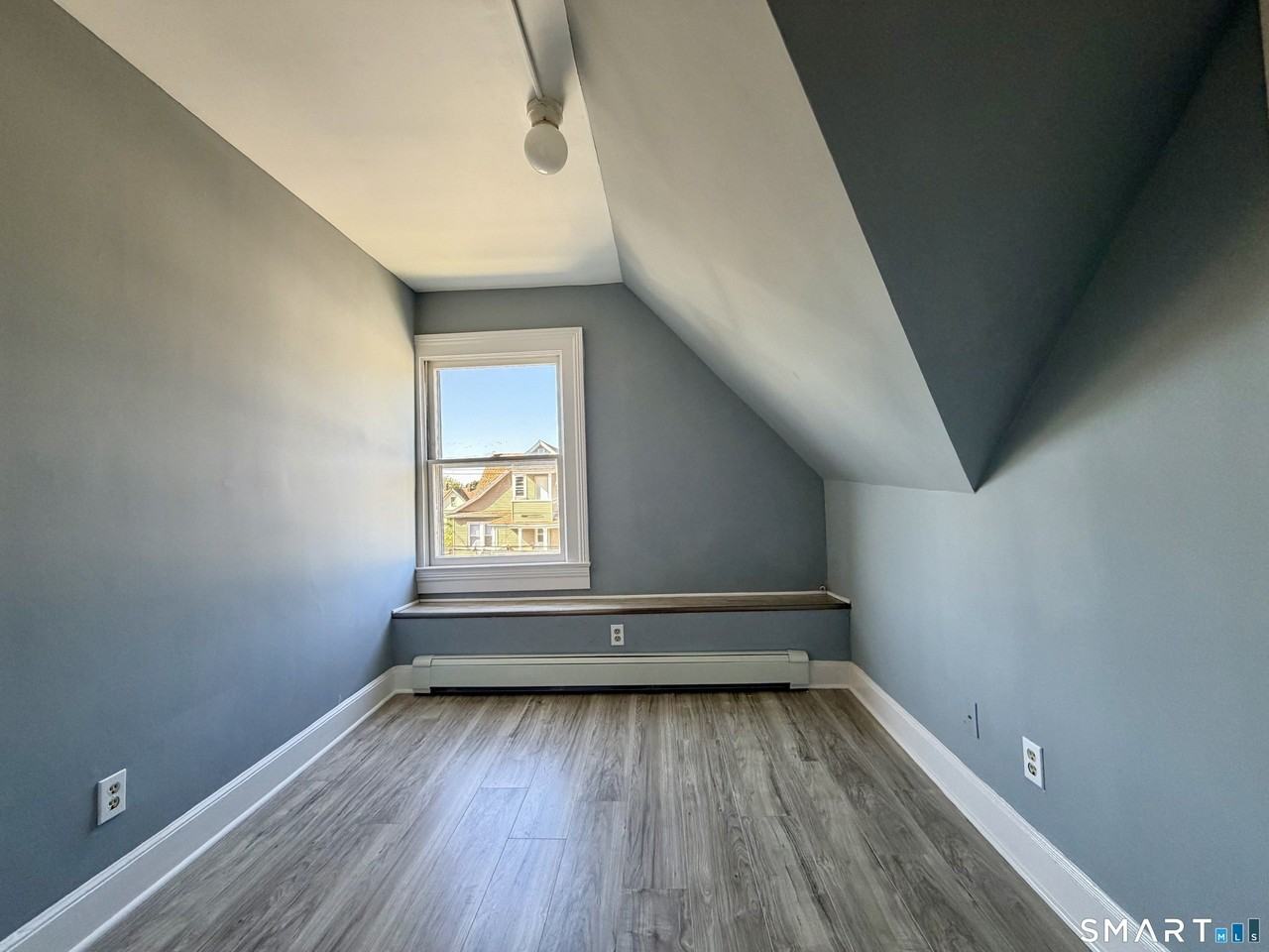 249 Black Rock Ave #3L - Photo 6 of 10