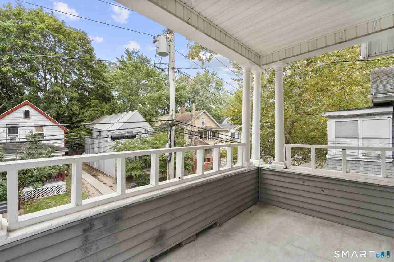 323 W Division St - Photo 7 of 30