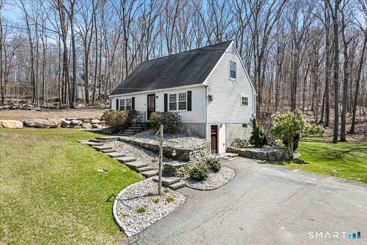 28 Stanwoll Hill Rd - Photo 2 of 28