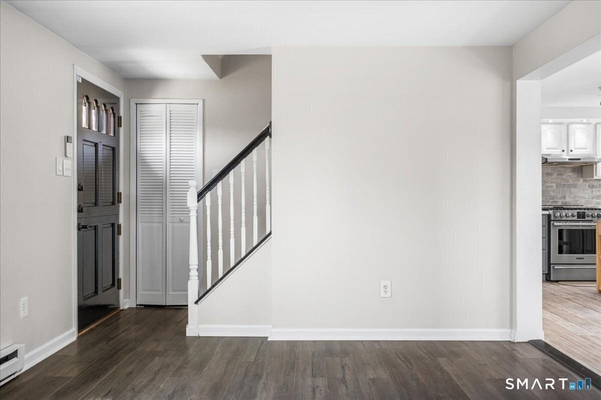 28 Stanwoll Hill Rd - Photo 6 of 28