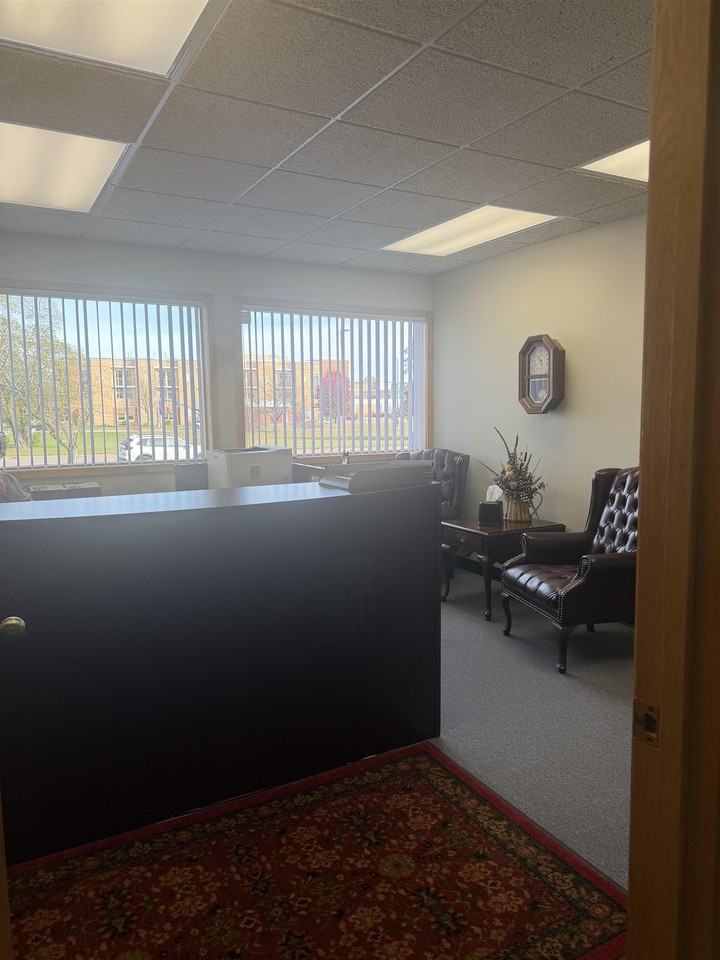 400 Daly Ave - Photo 2 of 11
