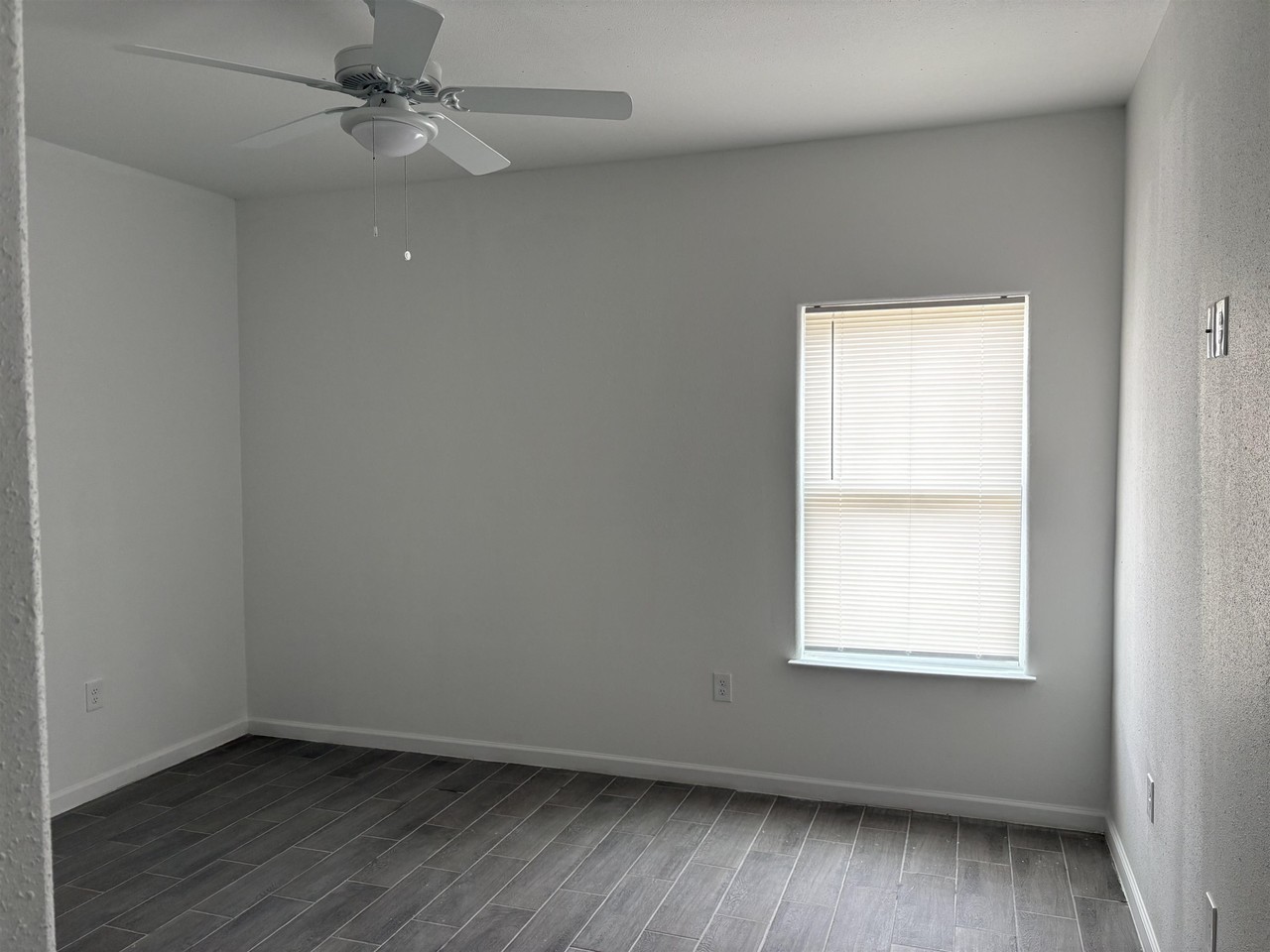 307 Rosalinda Dr #2 - Photo 6 of 9