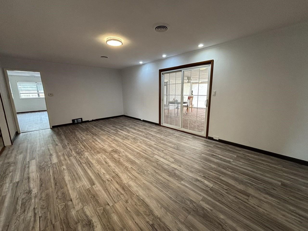 1351 Munger Dr - Photo 4 of 37