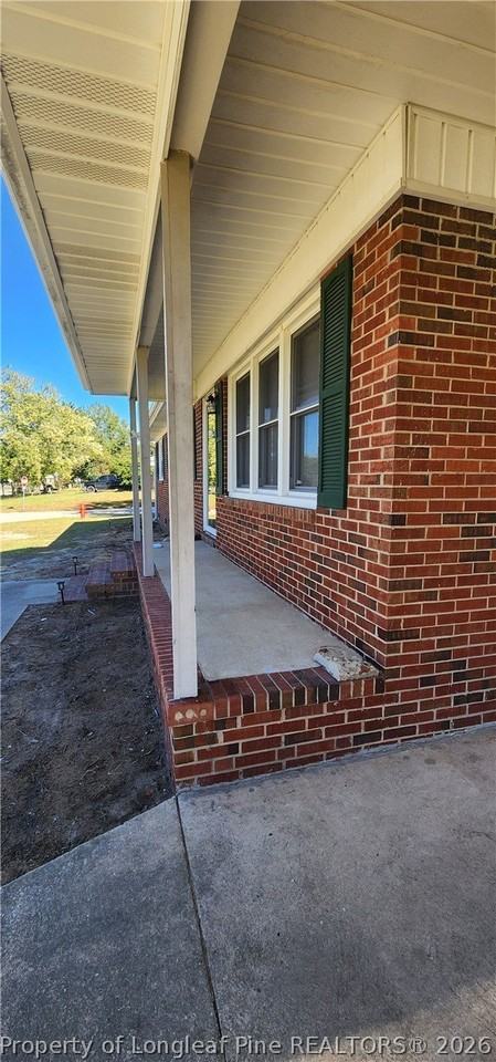 701 Freda Ct - Photo 2 of 24