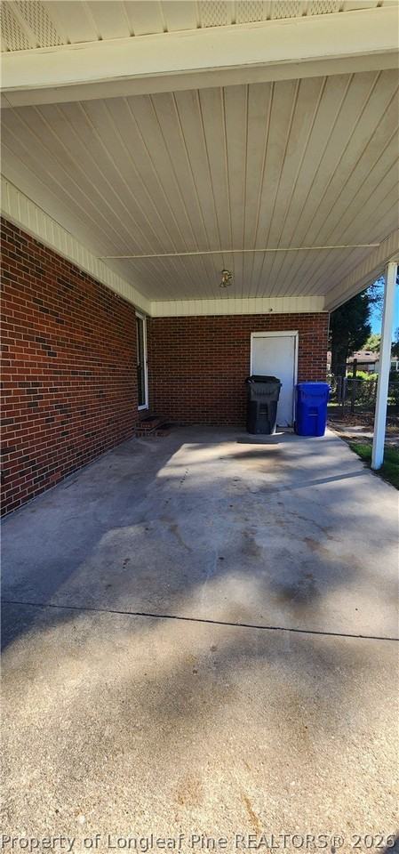 701 Freda Ct - Photo 3 of 24