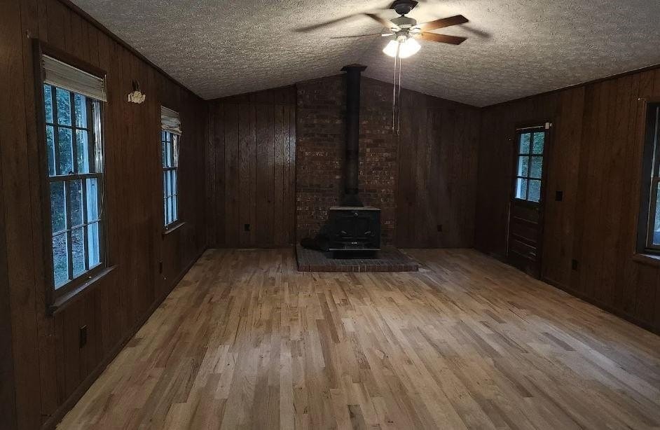 1304 Vine St Ne - Photo 6 of 16