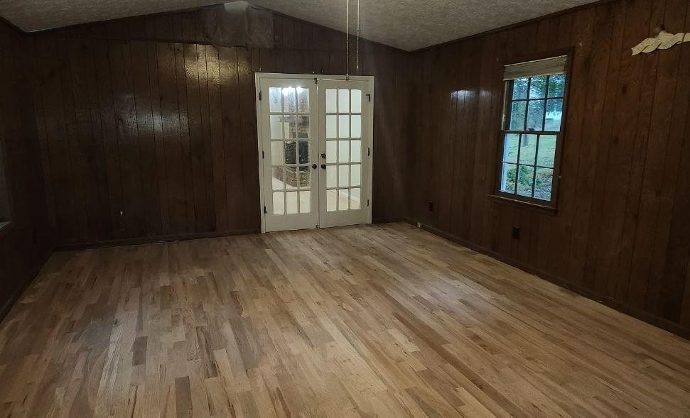1304 Vine St Ne - Photo 7 of 16