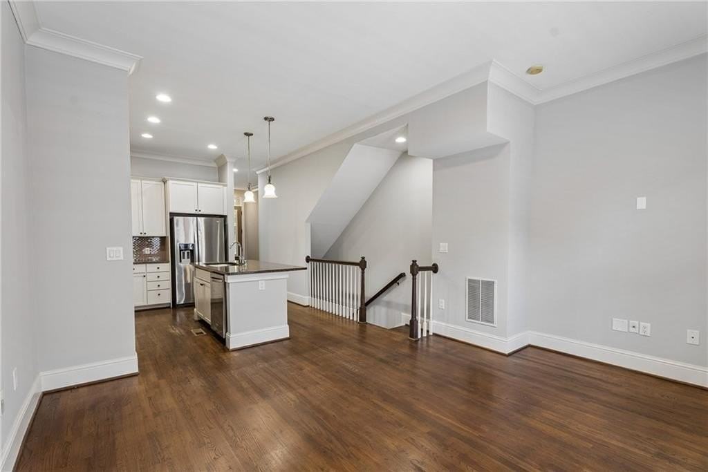 4648 Magnolia Cmns - Photo 3 of 37