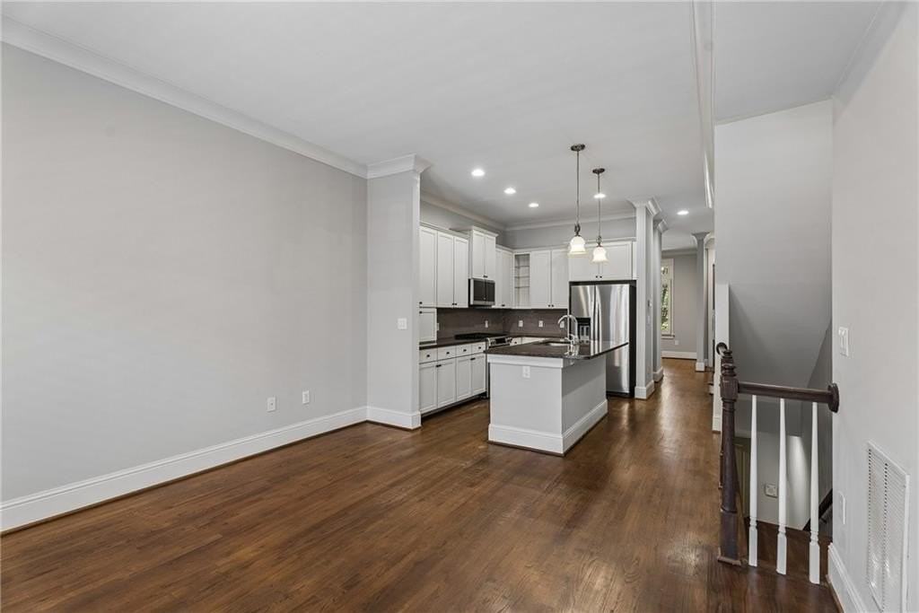 4648 Magnolia Cmns - Photo 6 of 37