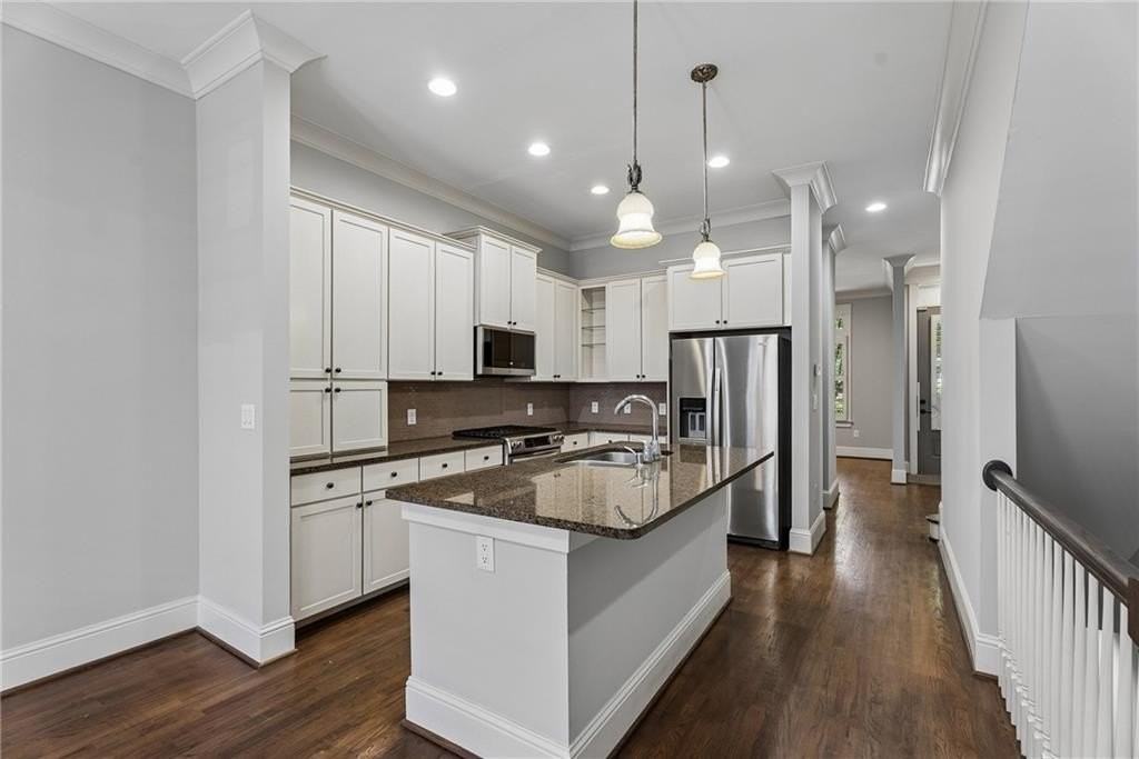 4648 Magnolia Cmns - Photo 7 of 37
