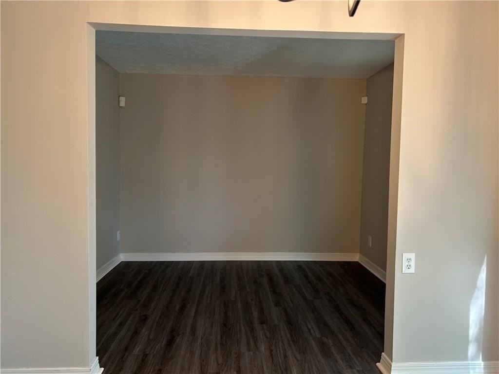2471 Lehaven Dr - Photo 3 of 10
