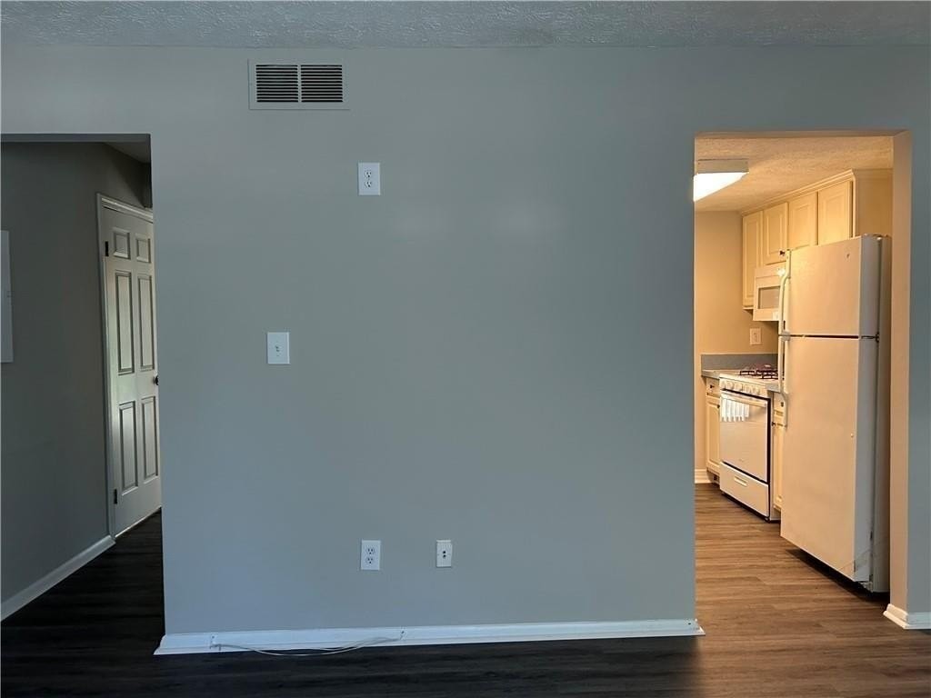 2471 Lehaven Dr - Photo 4 of 10
