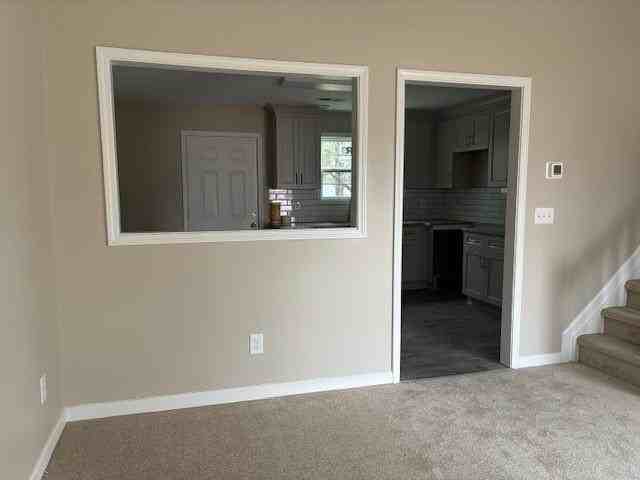 4079 Abbotts Bridge Rd - Photo 4 of 18