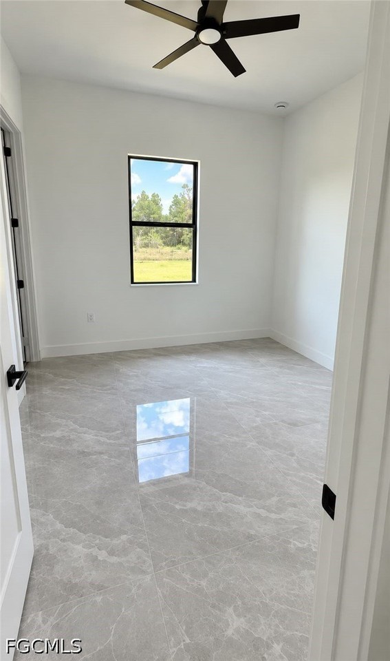 991 Plantation Rd - Photo 5 of 12