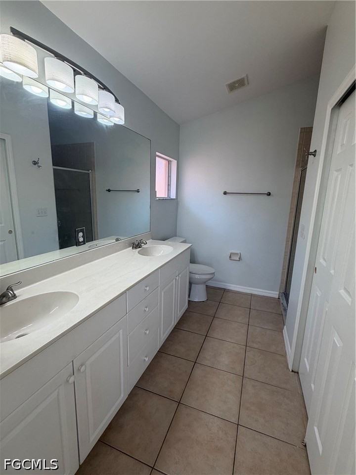 930 Se 13th Ter - Photo 6 of 10