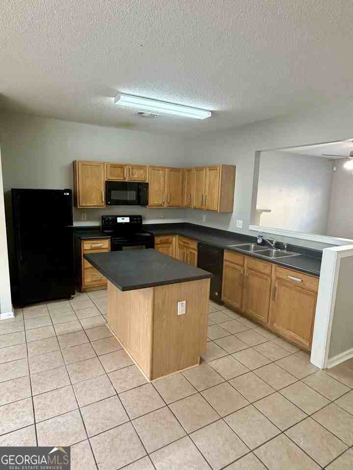 2667 Parkway Trl - Photo 4 of 6