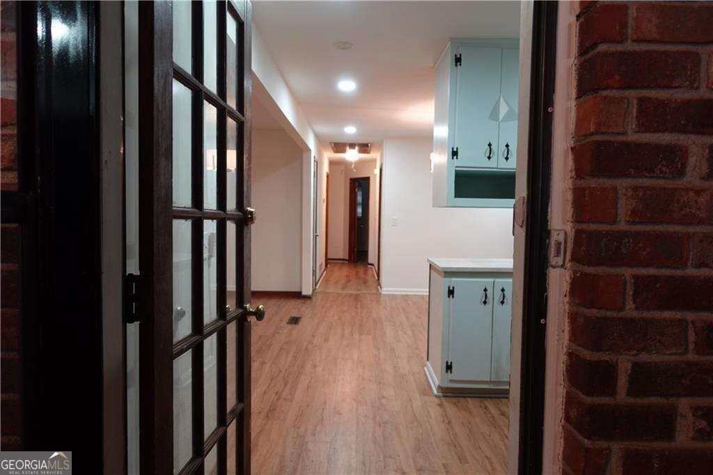 186 Zelma St Sw - Photo 3 of 22