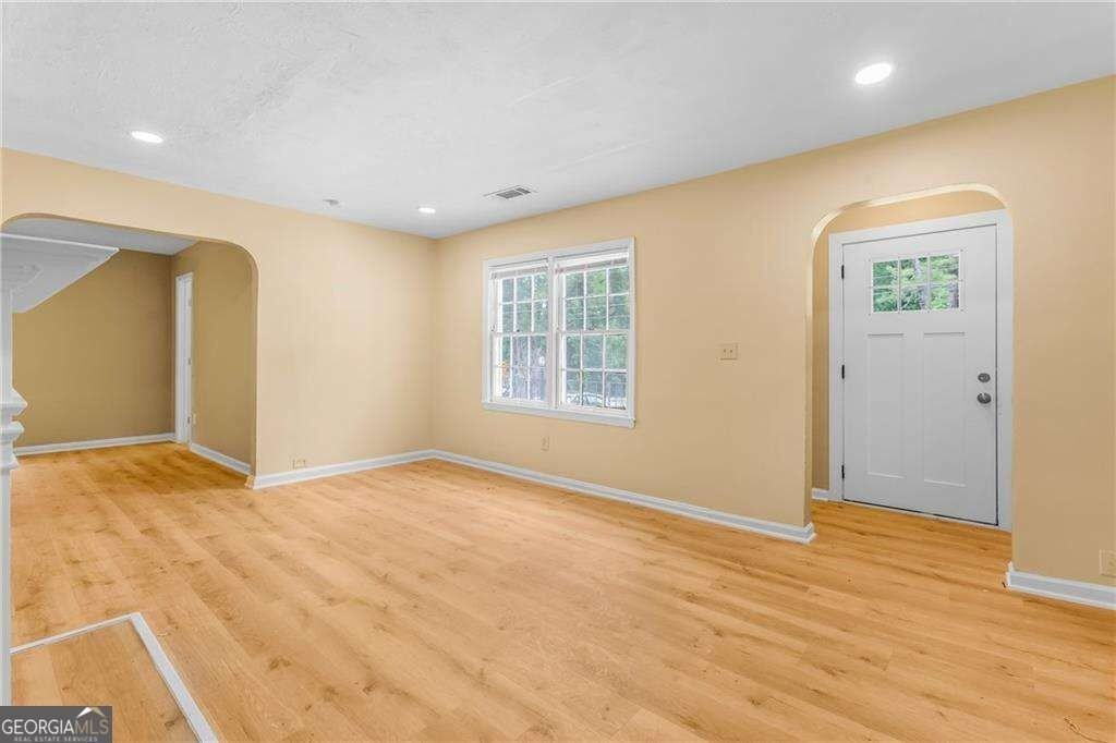 1774 Campbellton Rd Sw - Photo 4 of 24