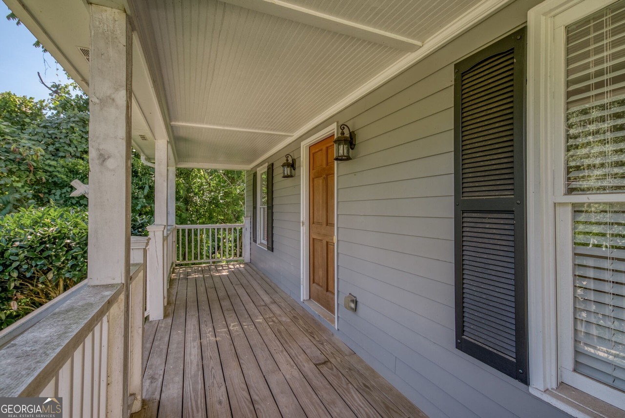 264 E Jefferson St - Photo 5 of 24