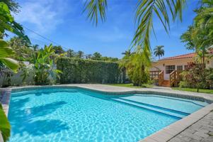 featured image of Royal Palm Ave & W 45th St