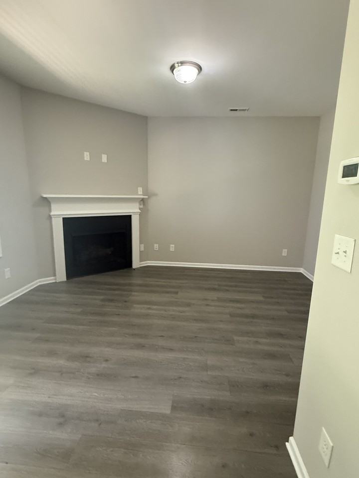 151 Cullen Ct #1 - Photo 4 of 13