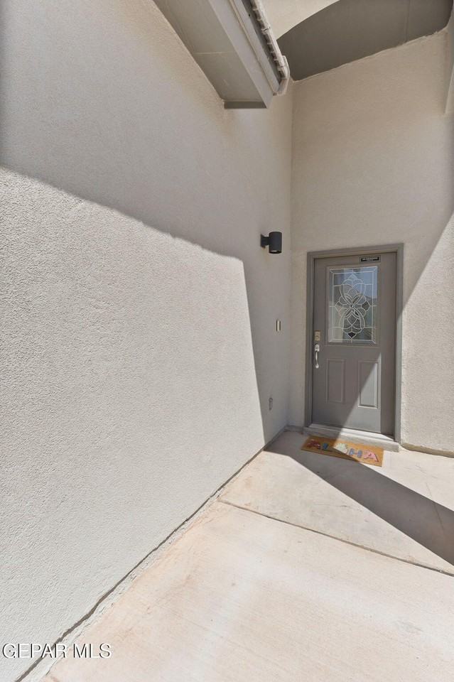908 Betton Pl - Photo 3 of 38