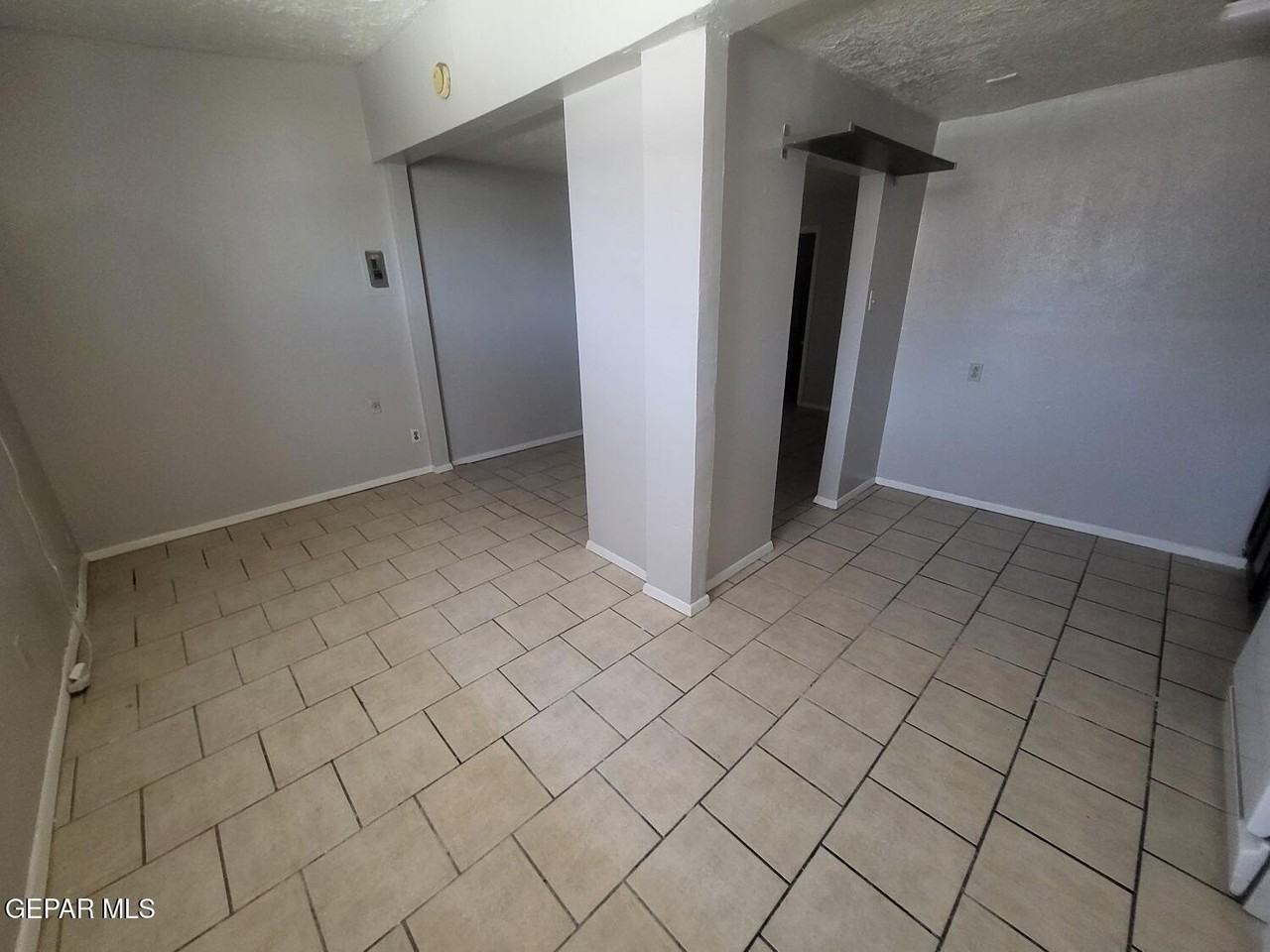 1111 N Cotton St #L - Photo 3 of 8