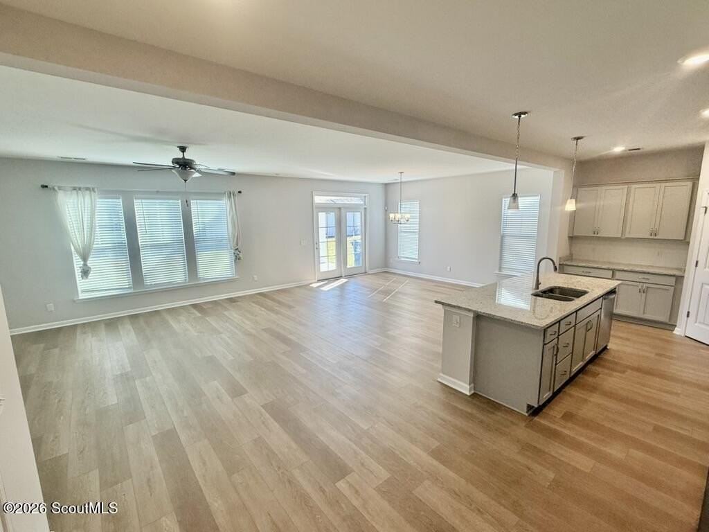 304 Creek Way - Photo 2 of 26