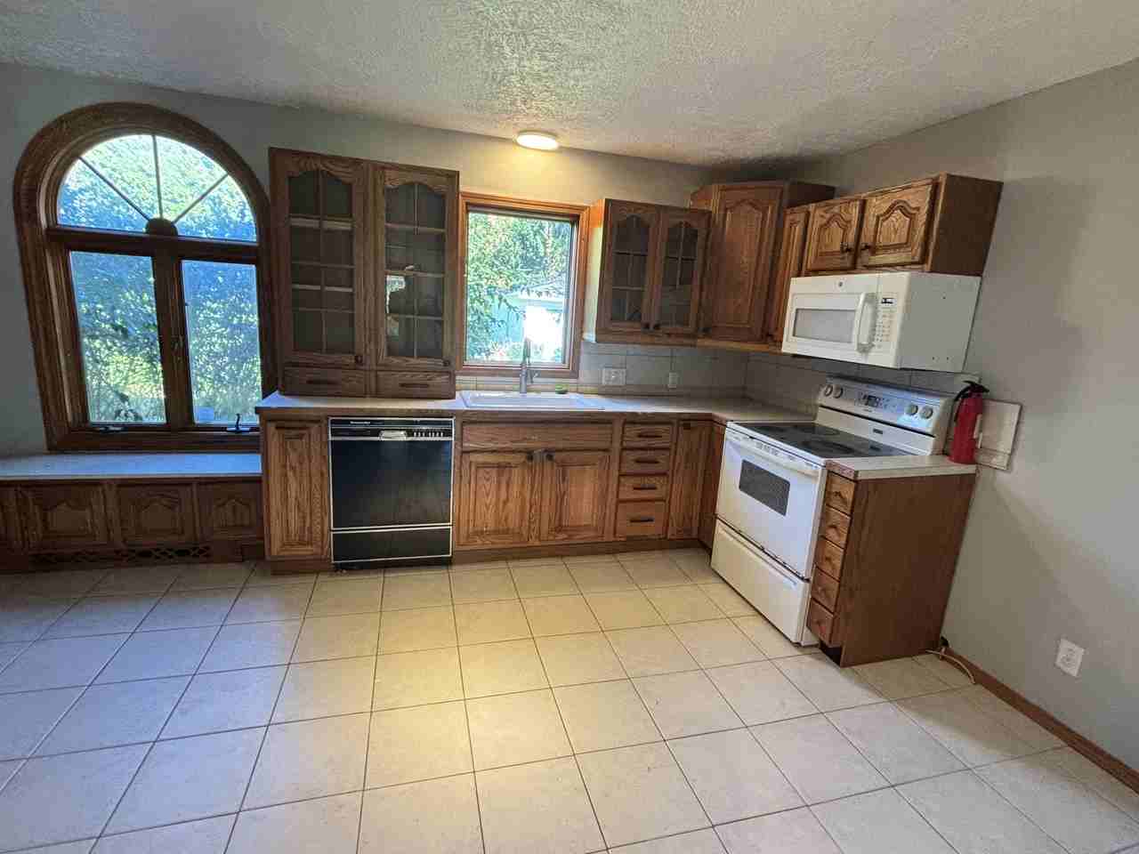 2823 Sweitzer Rd #2823 - Photo 2 of 9