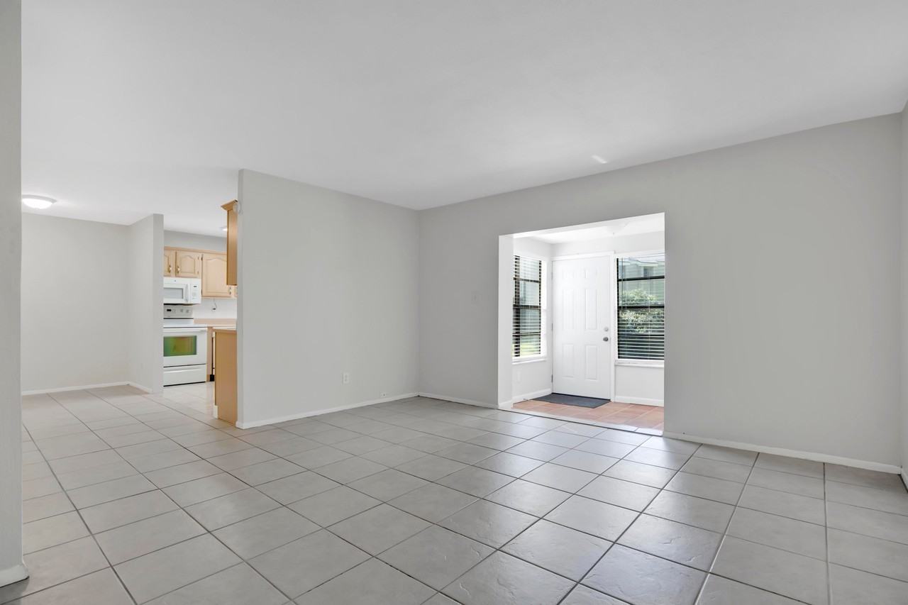 118 Springwood Cir #1 - Photo 6 of 10