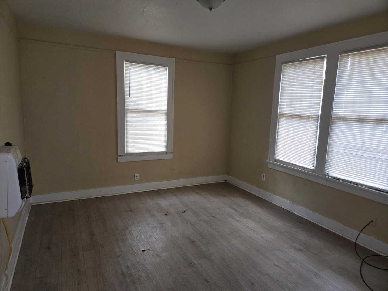 1612 W Long 17th St - Photo 2 of 7