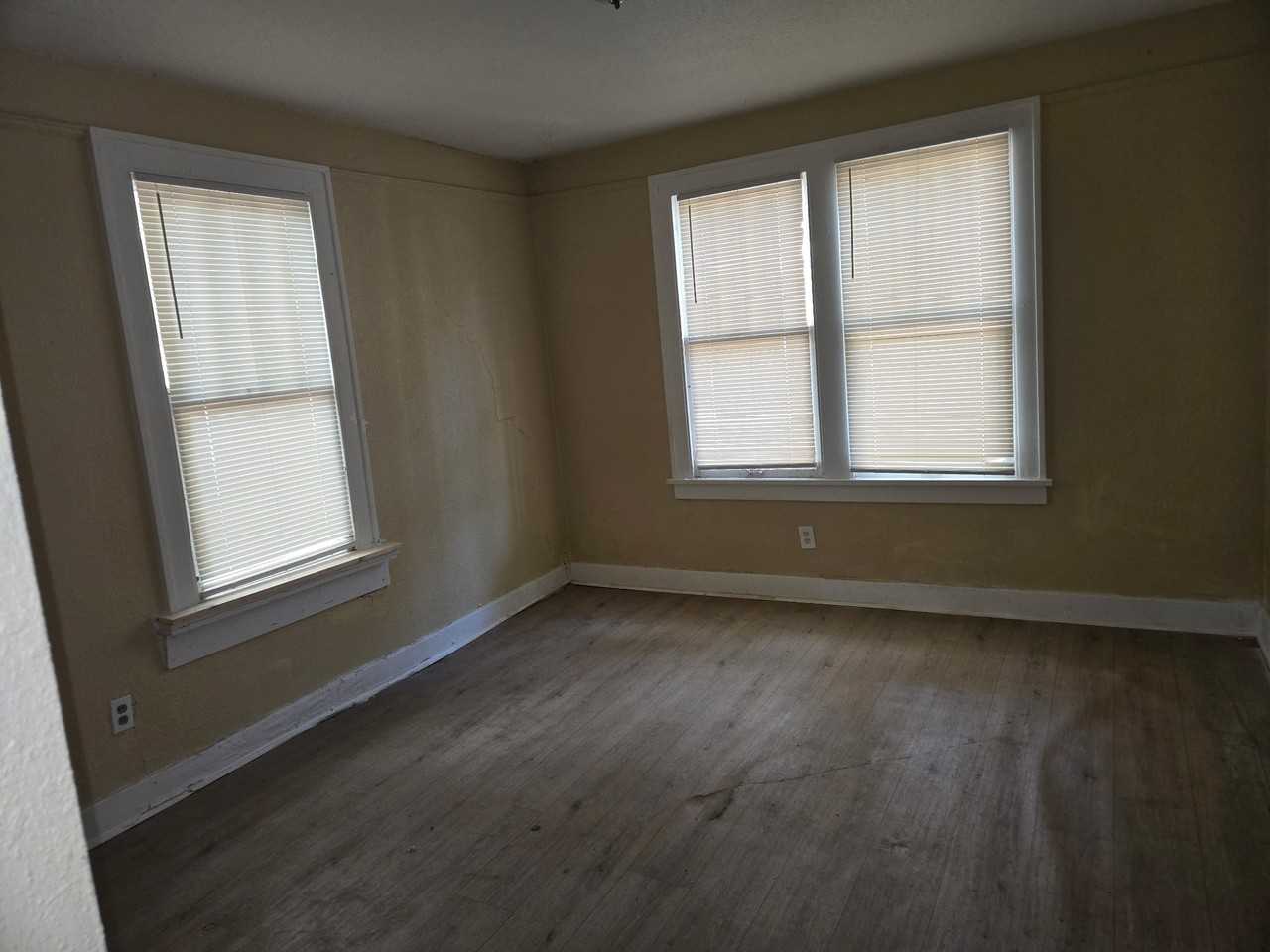 1612 W Long 17th St - Photo 6 of 7