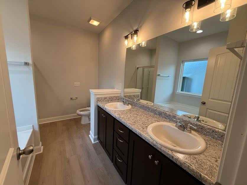 401 Mcclelland Loop Ne #1 - Photo 5 of 11