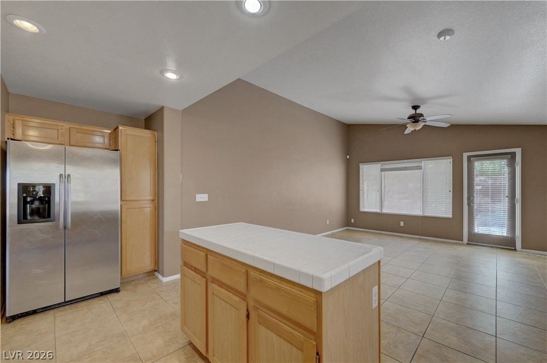 1933 Verbania Dr - Photo 3 of 40