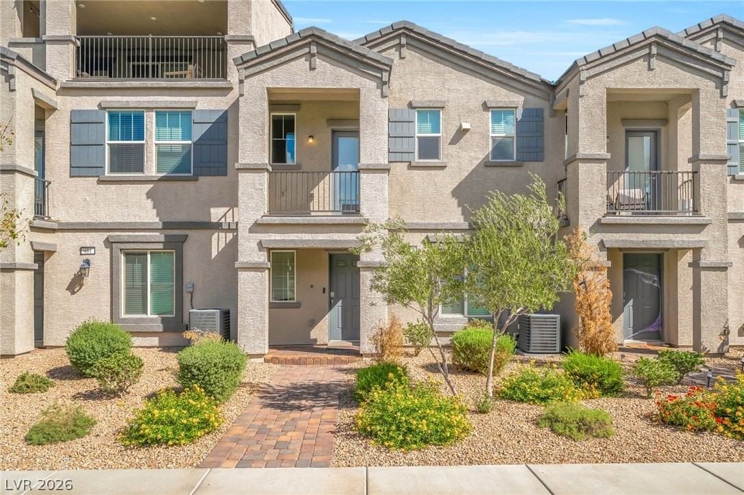 483 Ylang Pl - Photo 3 of 23