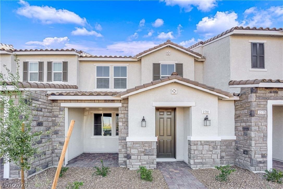 2781 Abrantes Pl - Photo 2 of 32