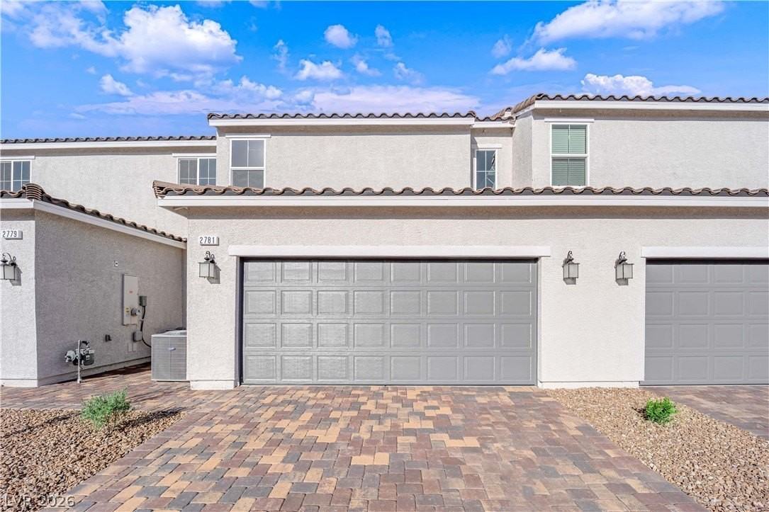 2781 Abrantes Pl - Photo 5 of 32