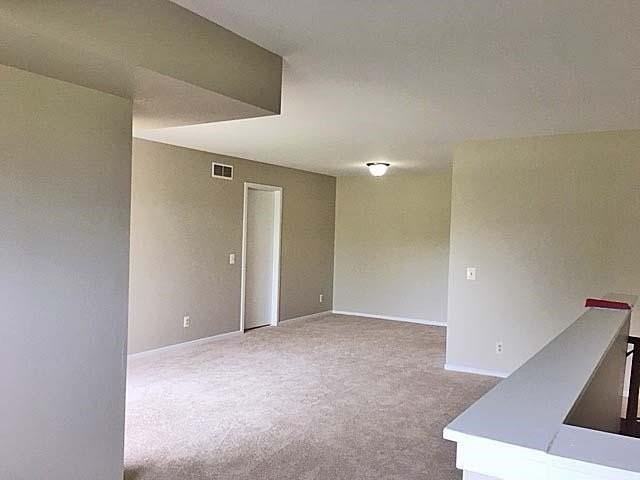747 Clubhouse Dr - Photo 3 of 13