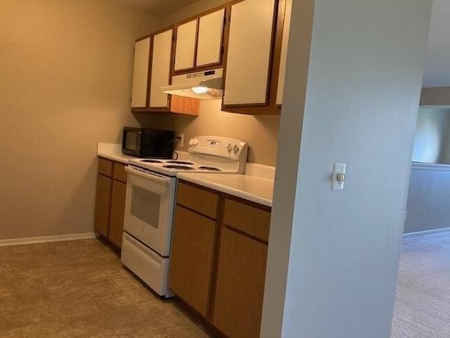 747 Clubhouse Dr - Photo 5 of 13