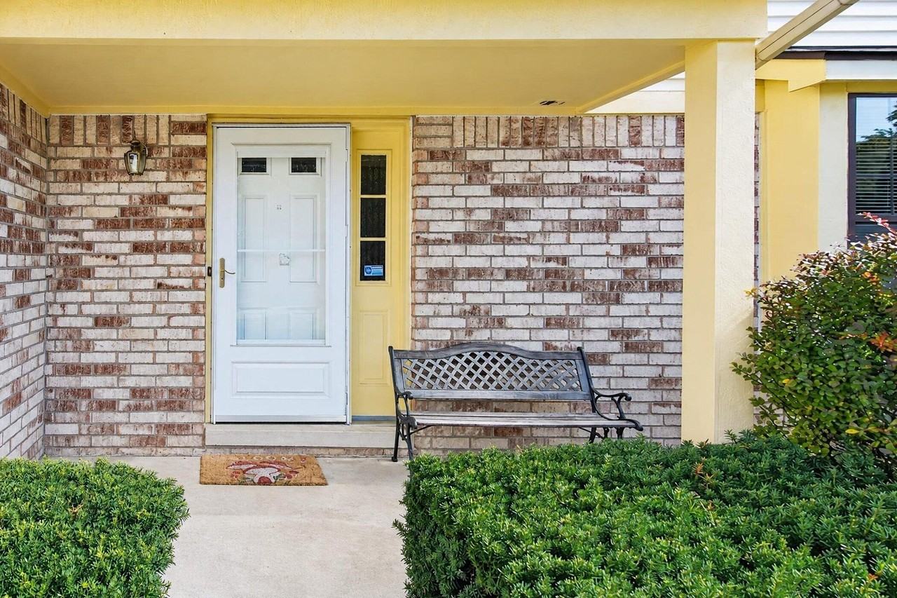 661 Stonehenge Dr - Photo 4 of 29