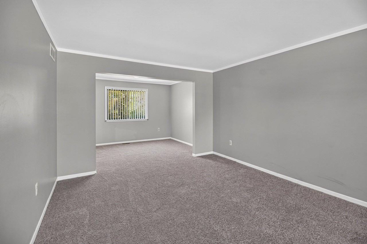 661 Stonehenge Dr - Photo 6 of 29