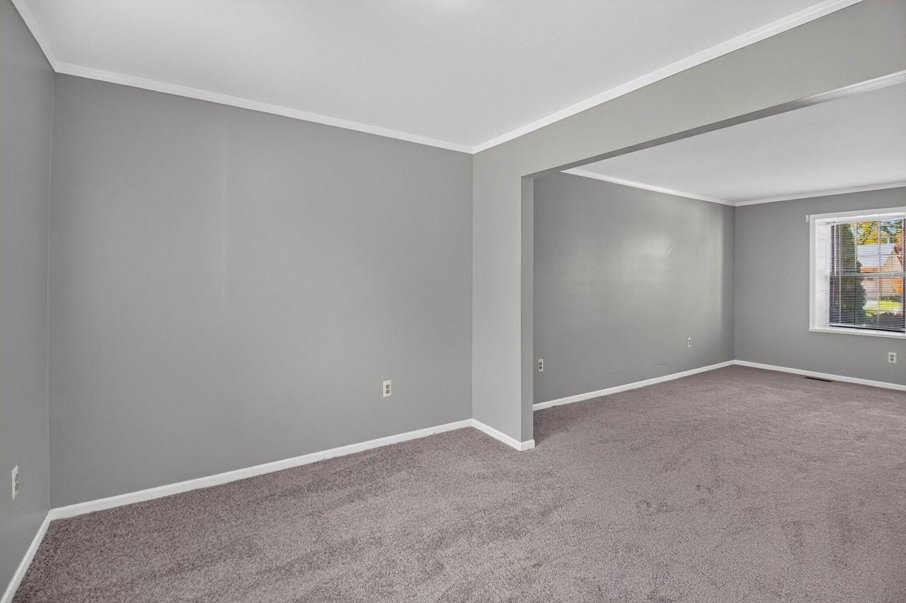 661 Stonehenge Dr - Photo 7 of 29