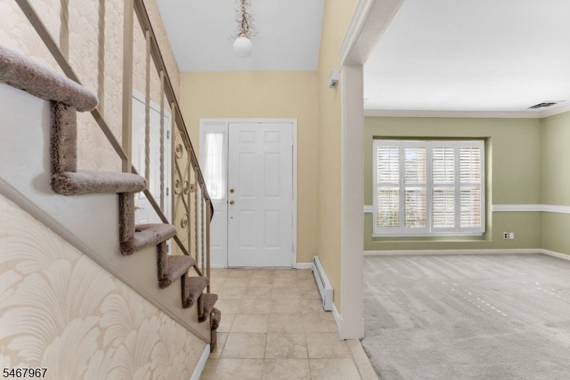 19 Crefeld Ct - Photo 4 of 44
