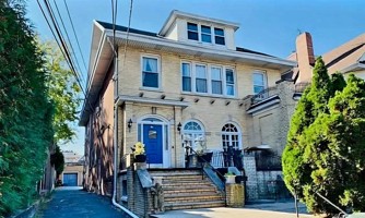 featured image of 86 W 34th St