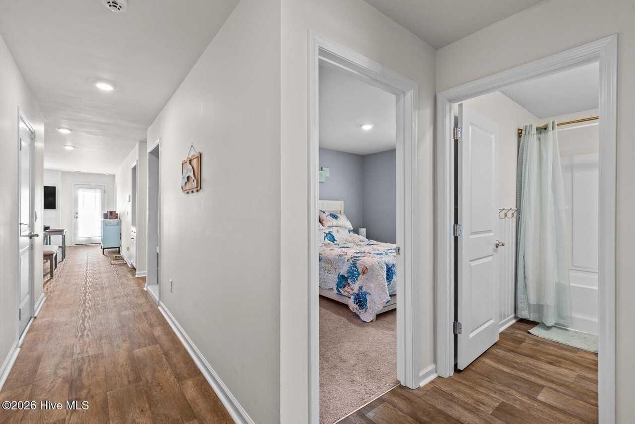 302 Cleat Dr - Photo 2 of 24