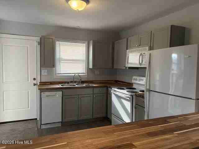 412 S Goldsboro St - Photo 2 of 14